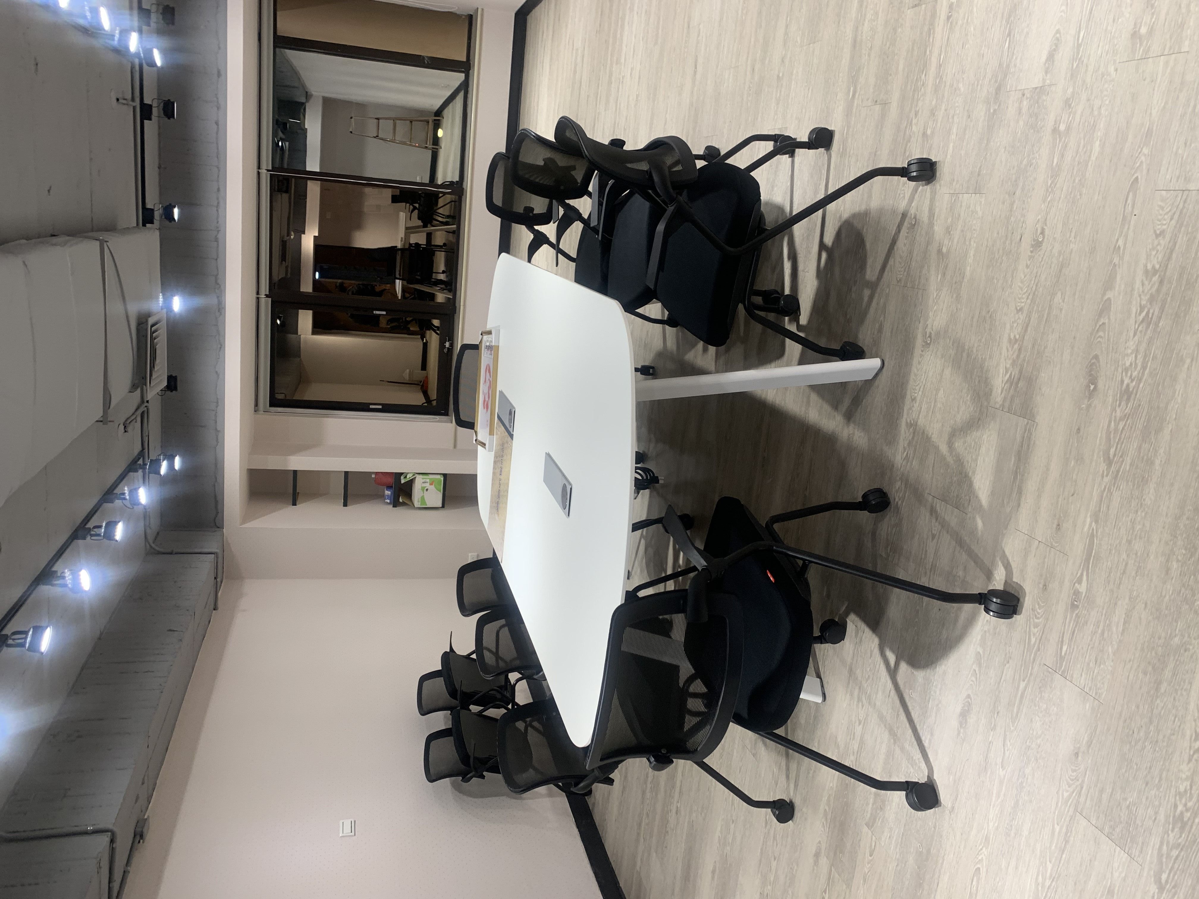 台北オフィス会議室